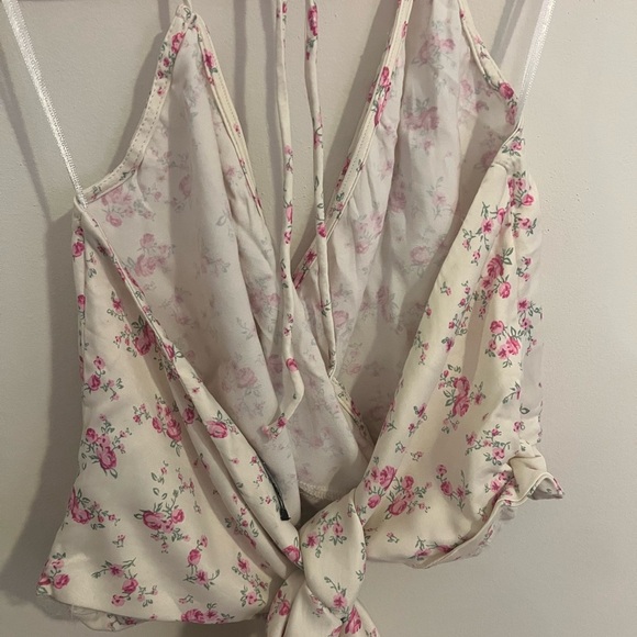 ZARA CREAM FLORAL TIE HALTER NECK SATIN EFFECT CROP TOP SIZE LARGE - Picture 7 of 11